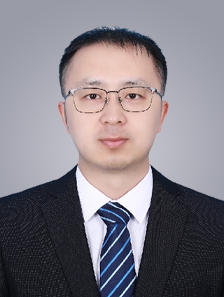 余臻伟