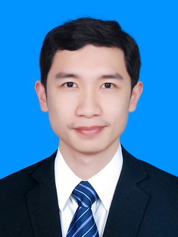 陈共龙